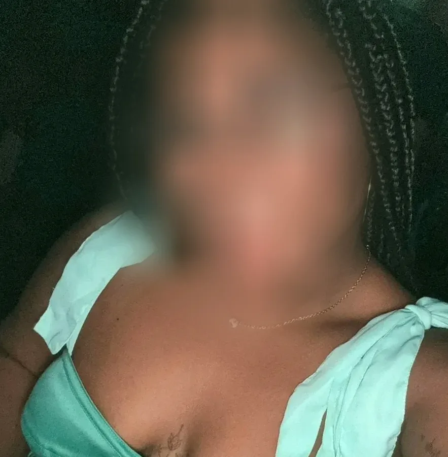 Emilia, 29