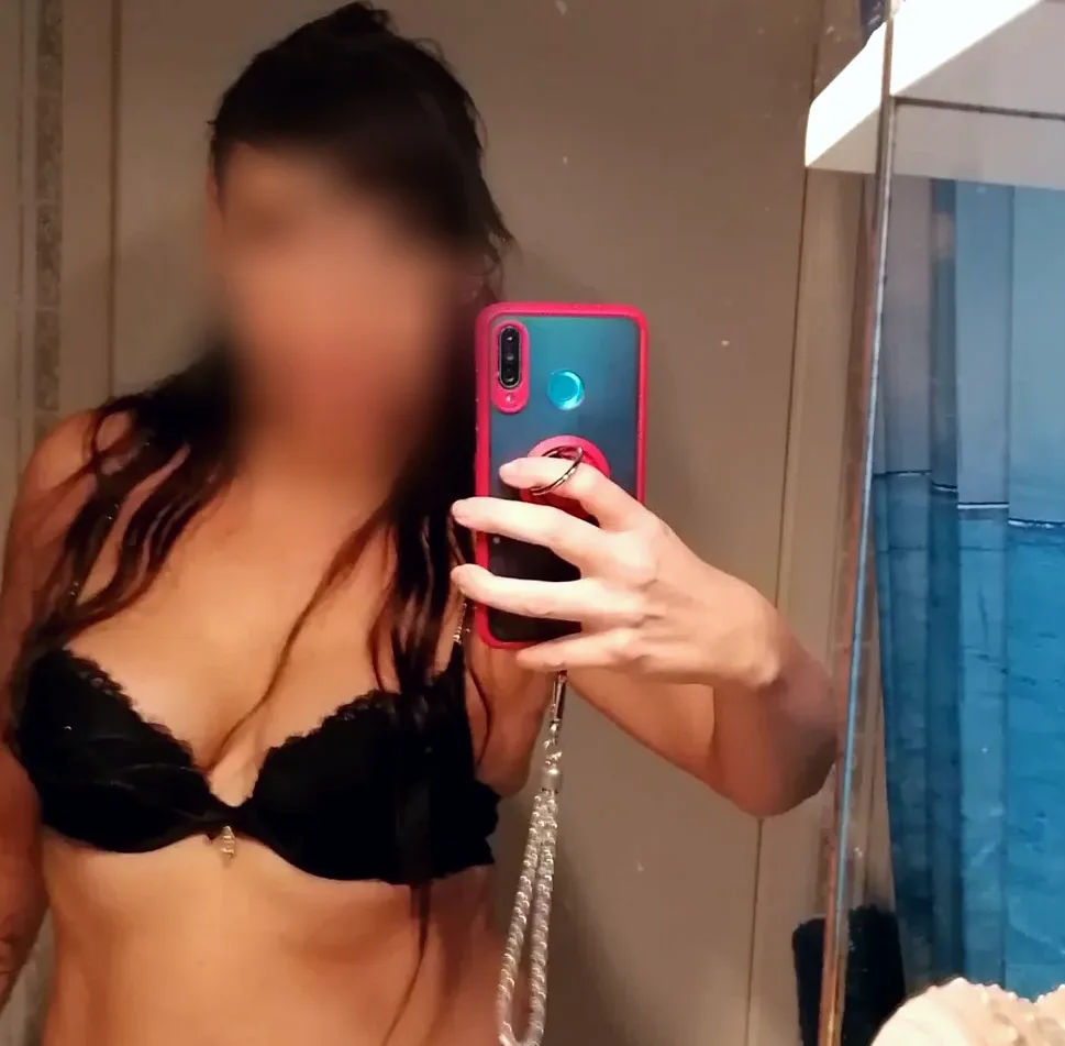 Kira, 36