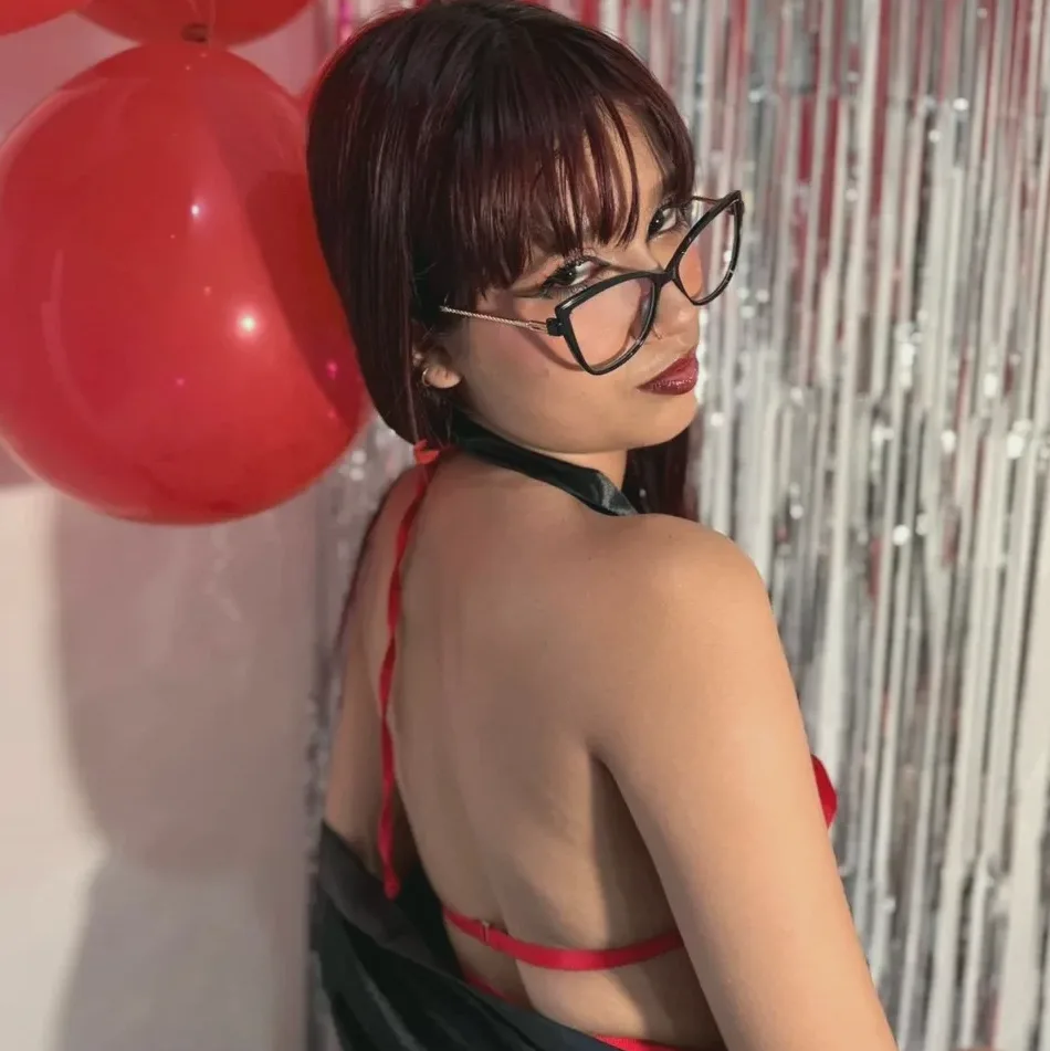 Melina, 18