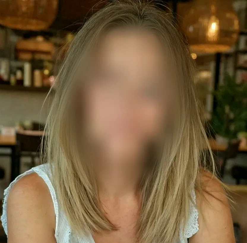 Vanessa, 37